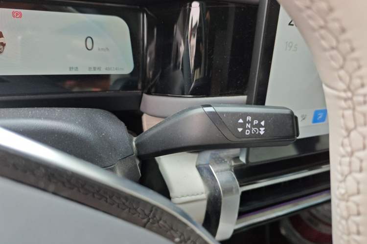 Used iCAR 03 2024 472km Four-Wheel Drive Long-Range Intelligent Advanced Version Gear Lever