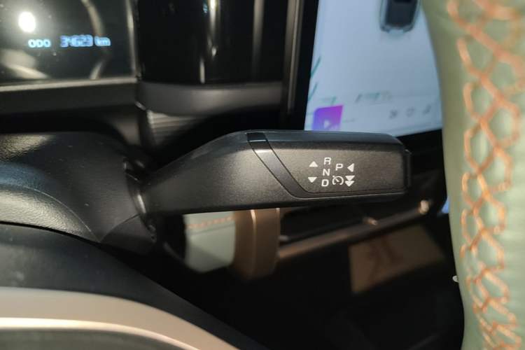 Used iCAR 03 2024 401km Two-Wheel Drive Standard Edition Gear Lever