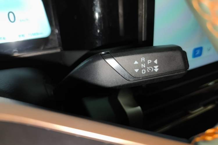 Used iCAR 03 2024 472km Four-Wheel Drive Long-Range Version Gear Lever