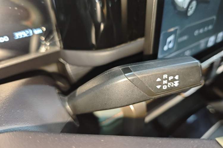 Used iCAR 03 2024 501km Two-Wheel Drive Long-Range Version Gear Lever