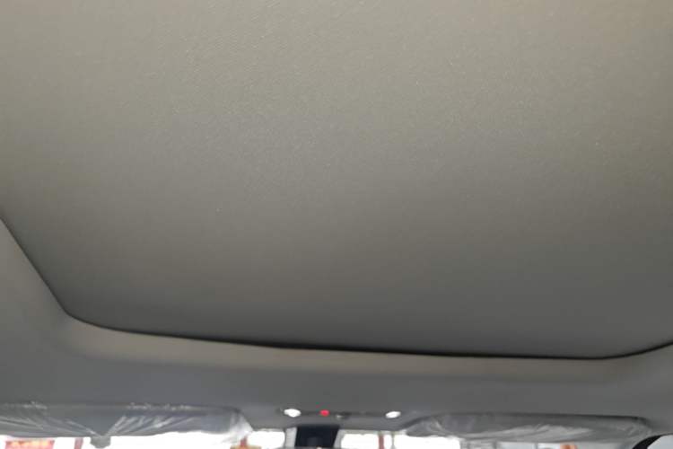 Used iCAR 03 2024 472km Four-Wheel Drive Long-Range Version Headliner
