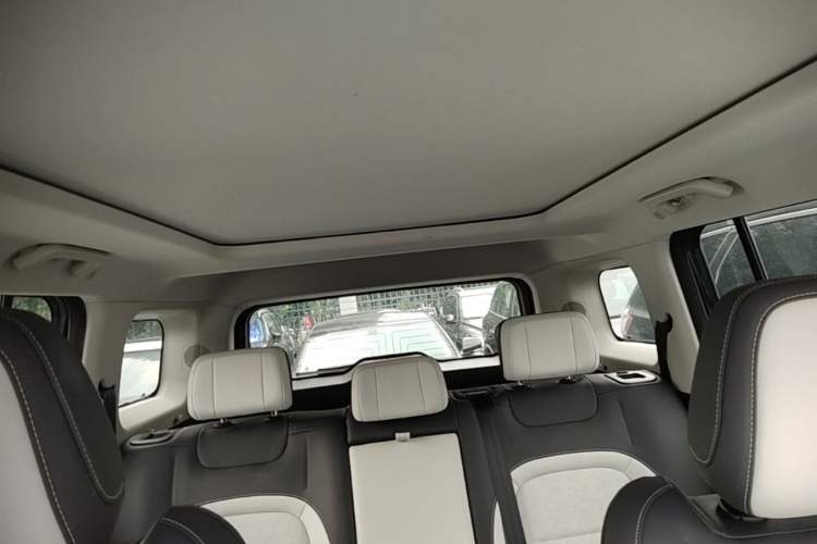 Used iCAR 03 2024 401km Two-Wheel Drive Standard Edition Headliner