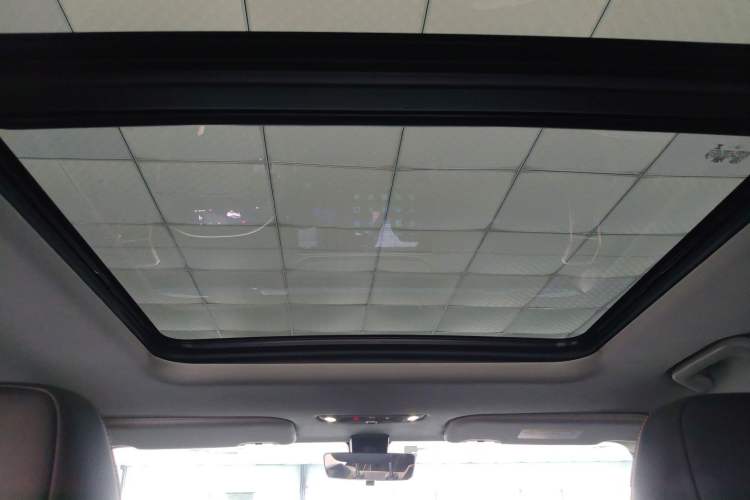 Used iCAR 03 2024 472km Four-Wheel Drive Long-Range Version Headliner