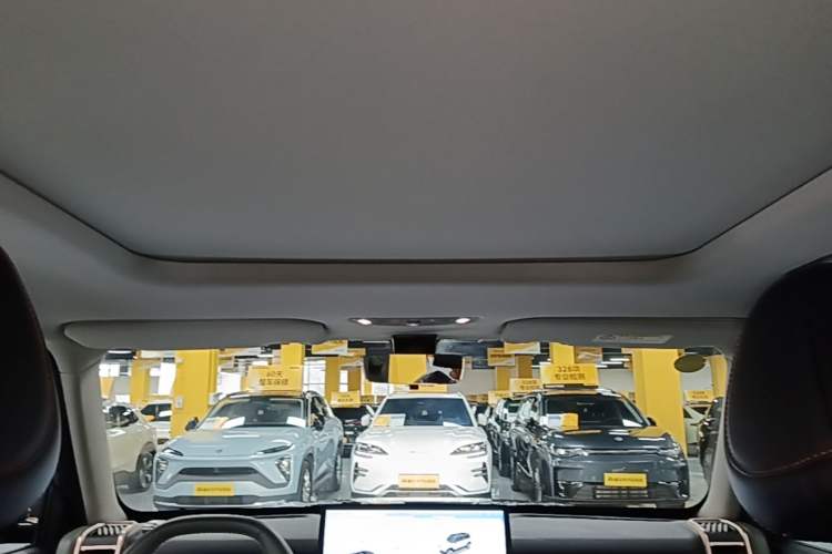 Used iCAR 03 2024 472km Four-Wheel Drive Long-Range Version Headliner