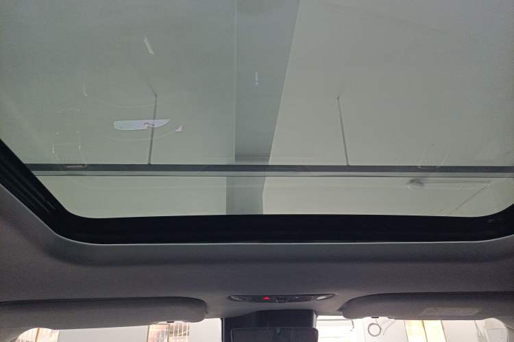 Used iCAR 03  Headliner