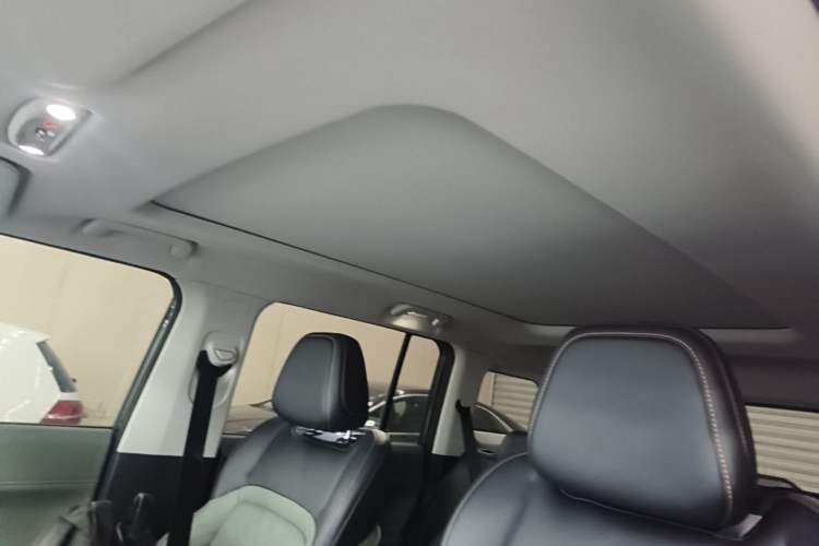 Used iCAR 03 2024 501km Two-Wheel Drive Long-Range Version Headliner