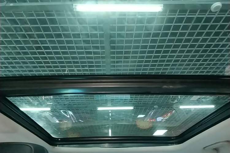 Used iCAR 03 2024 501km Four-wheel Drive Long-Range Advanced Version Headliner