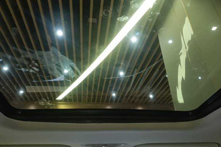 Used iCAR 03 2024 501km Four-wheel Drive Long-Range Advanced Version Headliner