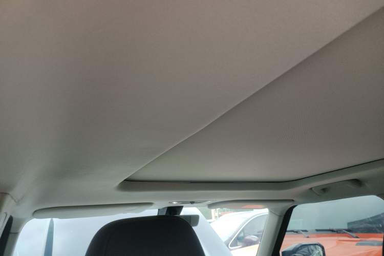 Used iCAR 03 2024 472km Four-Wheel Drive Long-Range Smart Enjoyment Version Headliner