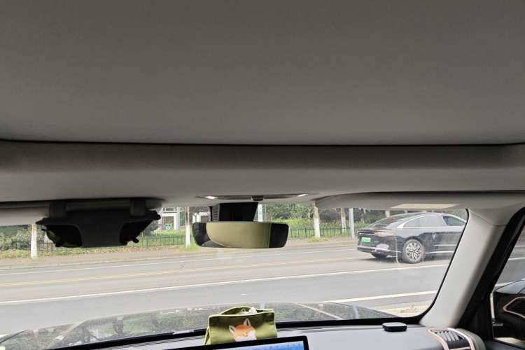 Used iCAR 03 2024 472km Four-Wheel Drive Long-Range Version Headliner