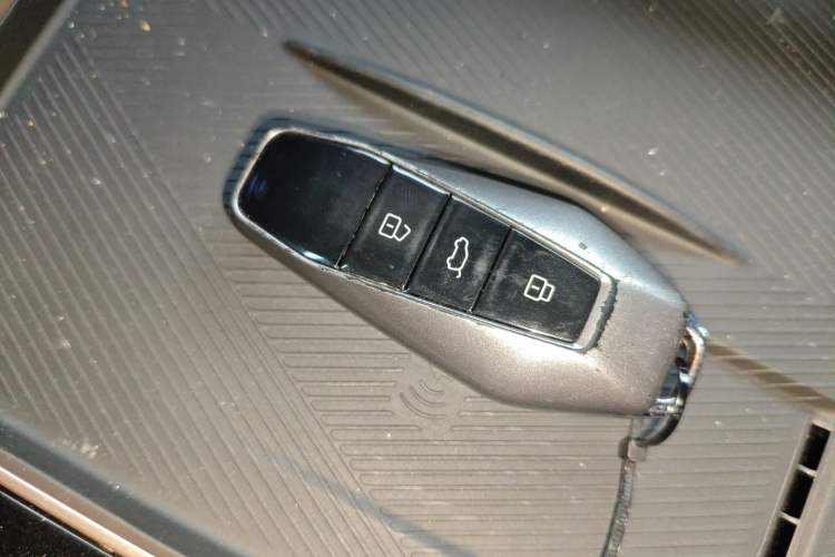 Used iCAR 03 2024 401km Two-Wheel Drive Standard Advanced Version Interior 1