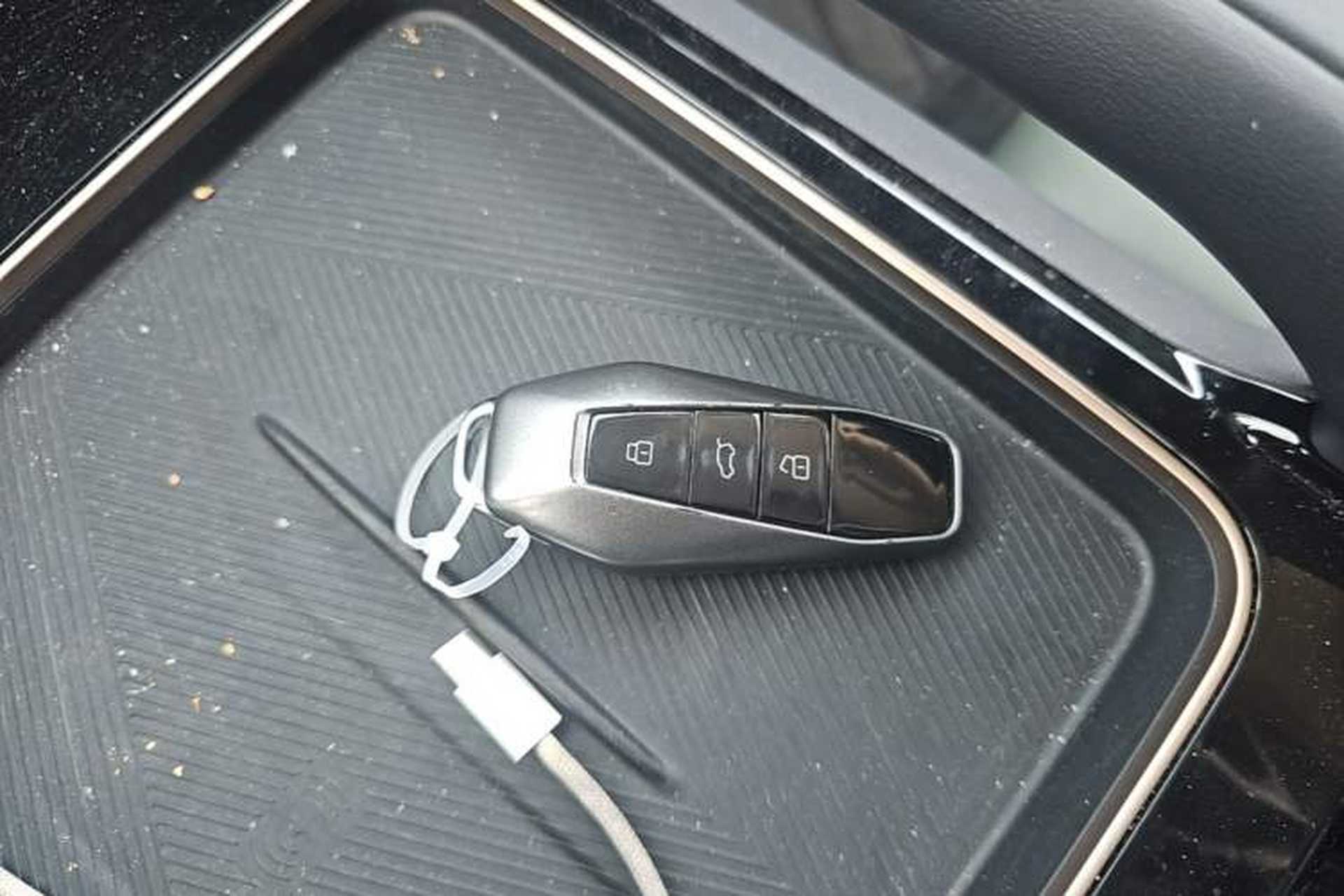 Used iCAR 03 2024 501km Two-Wheel Drive Long-Range Version Interior 1