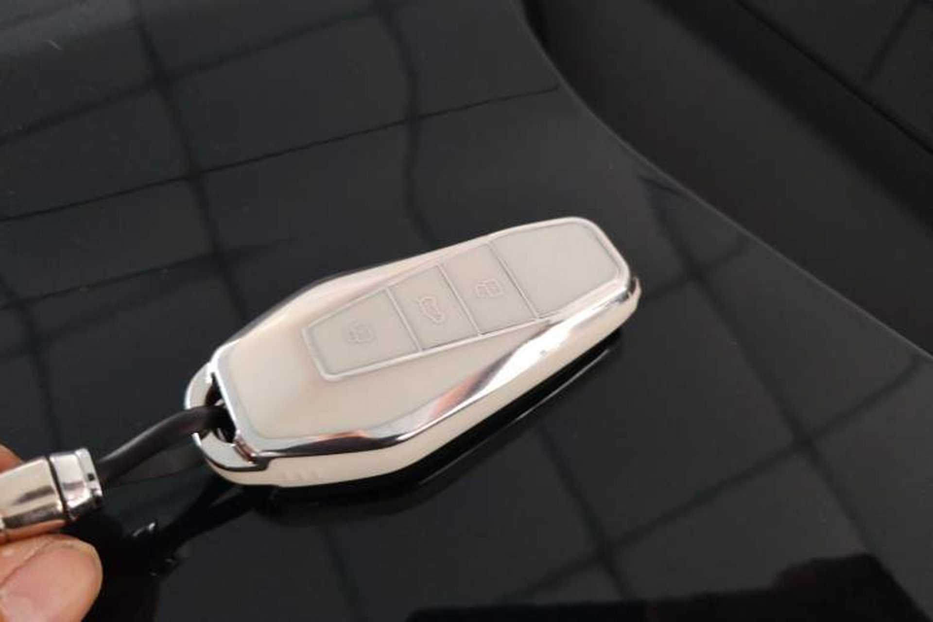 Used iCAR 03 2024 472km Four-Wheel Drive Long-Range Version Interior 1