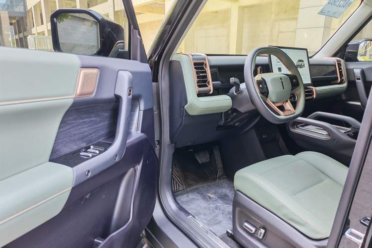 Used iCAR 03 2024 501km Two-Wheel Drive Long-Range Version Interior 1