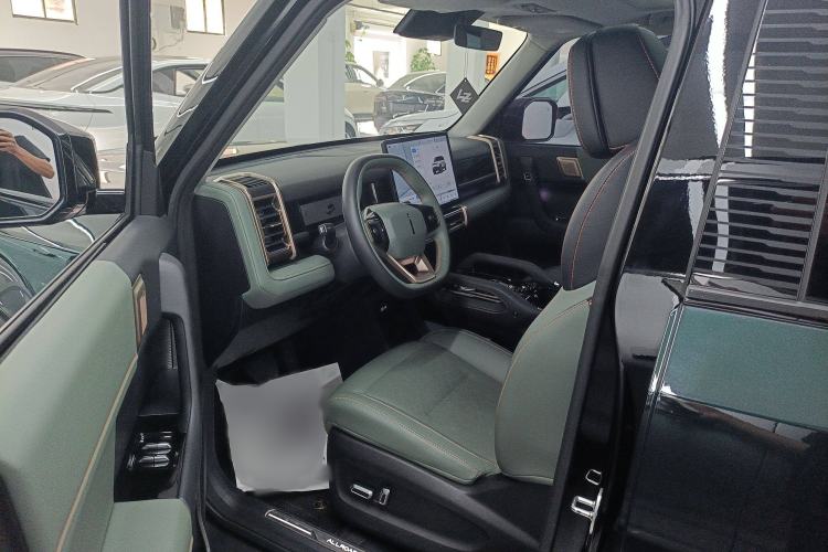 Used iCAR 03  Interior 3