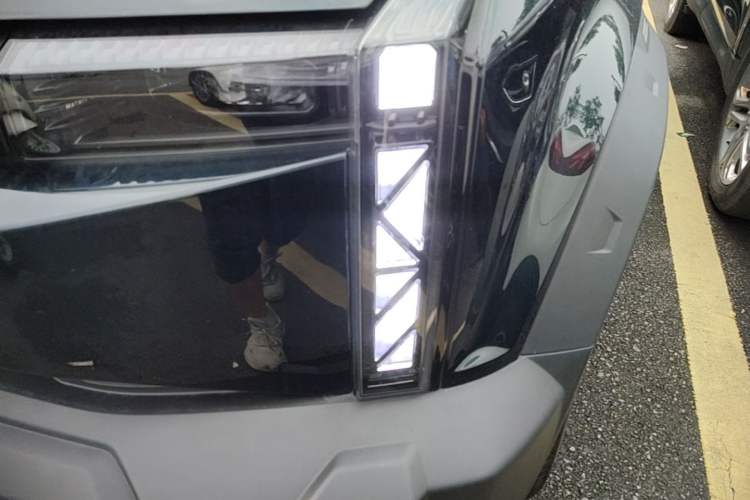 Used iCAR 03 2024 401km Two-Wheel Drive Standard Edition Left Front Headlight