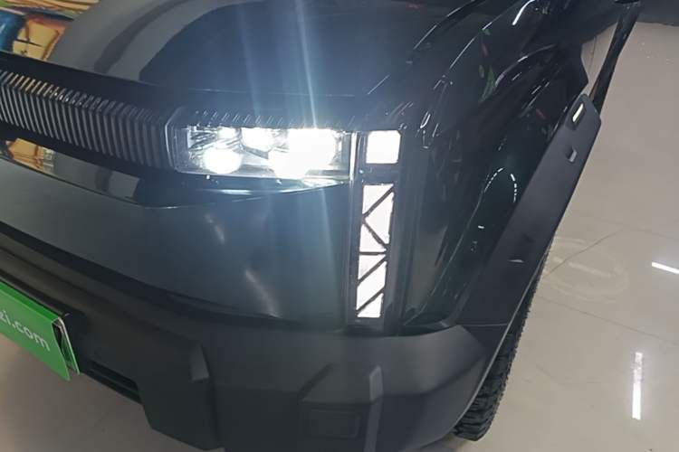 Used iCAR 03 2024 501km Four-wheel Drive Long-Range Advanced Version Left Front Headlight