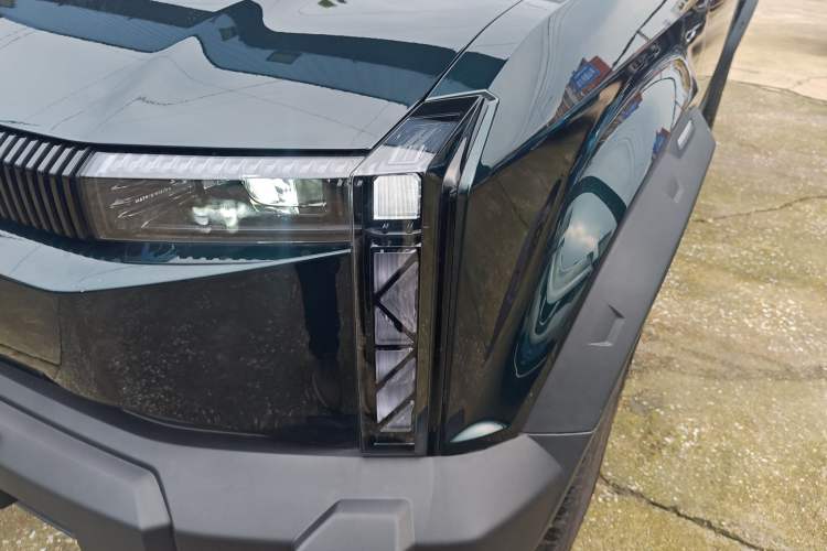 Used iCAR 03 2024 472km Four-Wheel Drive Long-Range Intelligent Advanced Version Left Front Headlight