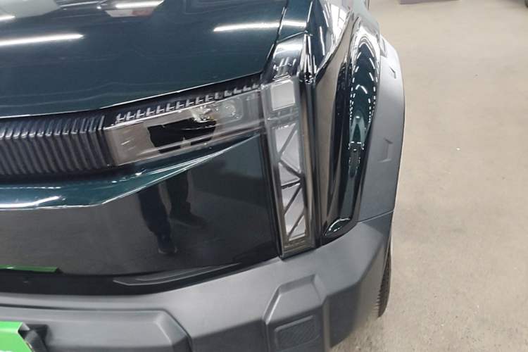 Used iCAR 03 2024 501km Two-Wheel Drive Long-Range Version Left Front Headlight