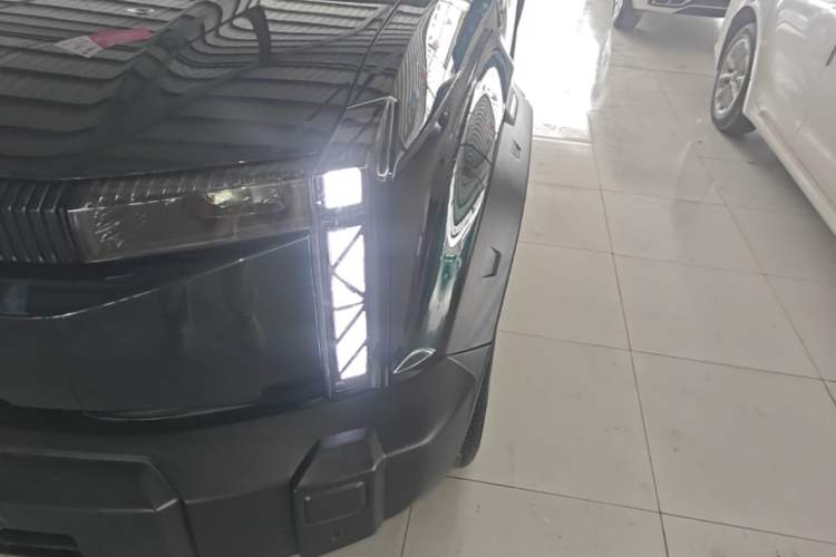 Used iCAR 03 2024 401km Range Two-Wheel Drive Standard Yuechao Version Left Front Headlight