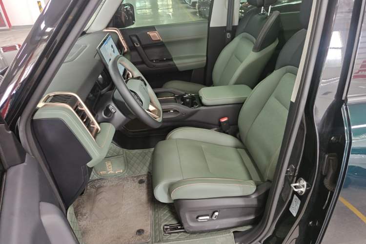 Used iCAR 03 2024 401km Range Two-Wheel Drive Standard Yuechao Version Left Front Seat