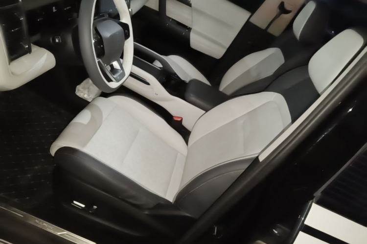 Used iCAR 03 2024 501km Range Two-Wheel Drive Long-Range Smart Trend Edition Left Front Seat