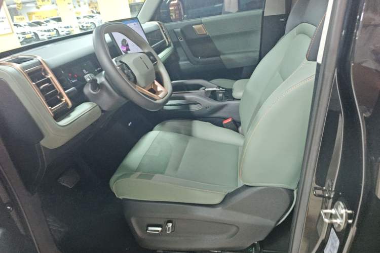 Used iCAR 03 2024 401km Two-Wheel Drive Standard Advanced Version Left Front Seat