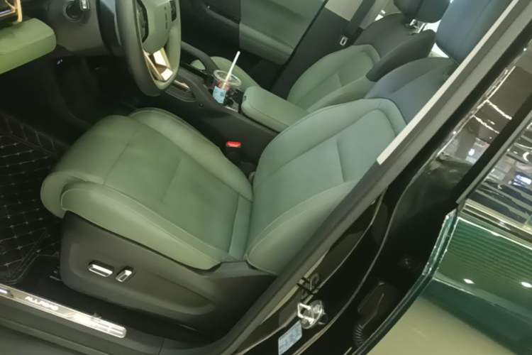 Used iCAR 03 2024 501km Four-wheel Drive Long-Range Advanced Version Left Front Seat