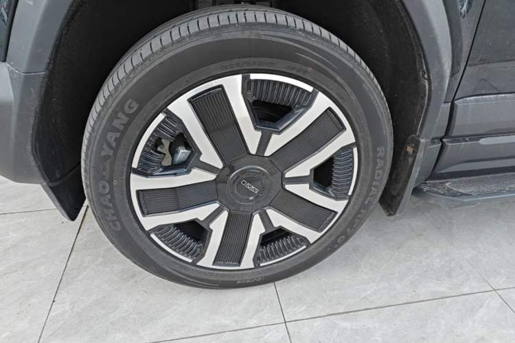 Used iCAR 03 2024 472km Four-Wheel Drive Long-Range Version Left Front Wheel Hub
