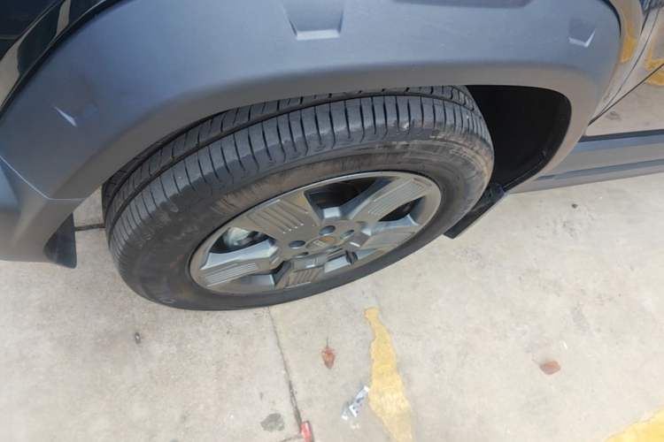 Used iCAR 03 2024 501km Two-Wheel Drive Long-Range Version Left Front Wheel Hub
