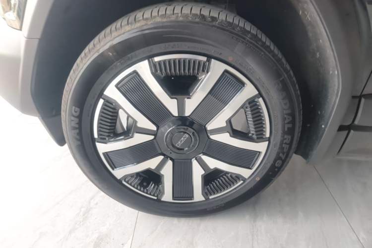 Used iCAR 03 2024 472km Four-Wheel Drive Long-Range Version Left Front Wheel Hub
