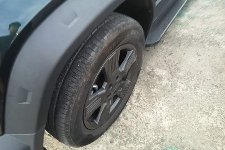 Used iCAR 03 2024 401km Two-Wheel Drive Standard Advanced Version Left Front Wheel Hub
