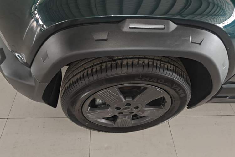 Used iCAR 03 2024 401km Range Two-Wheel Drive Standard Yuechao Version Left Front Wheel Hub