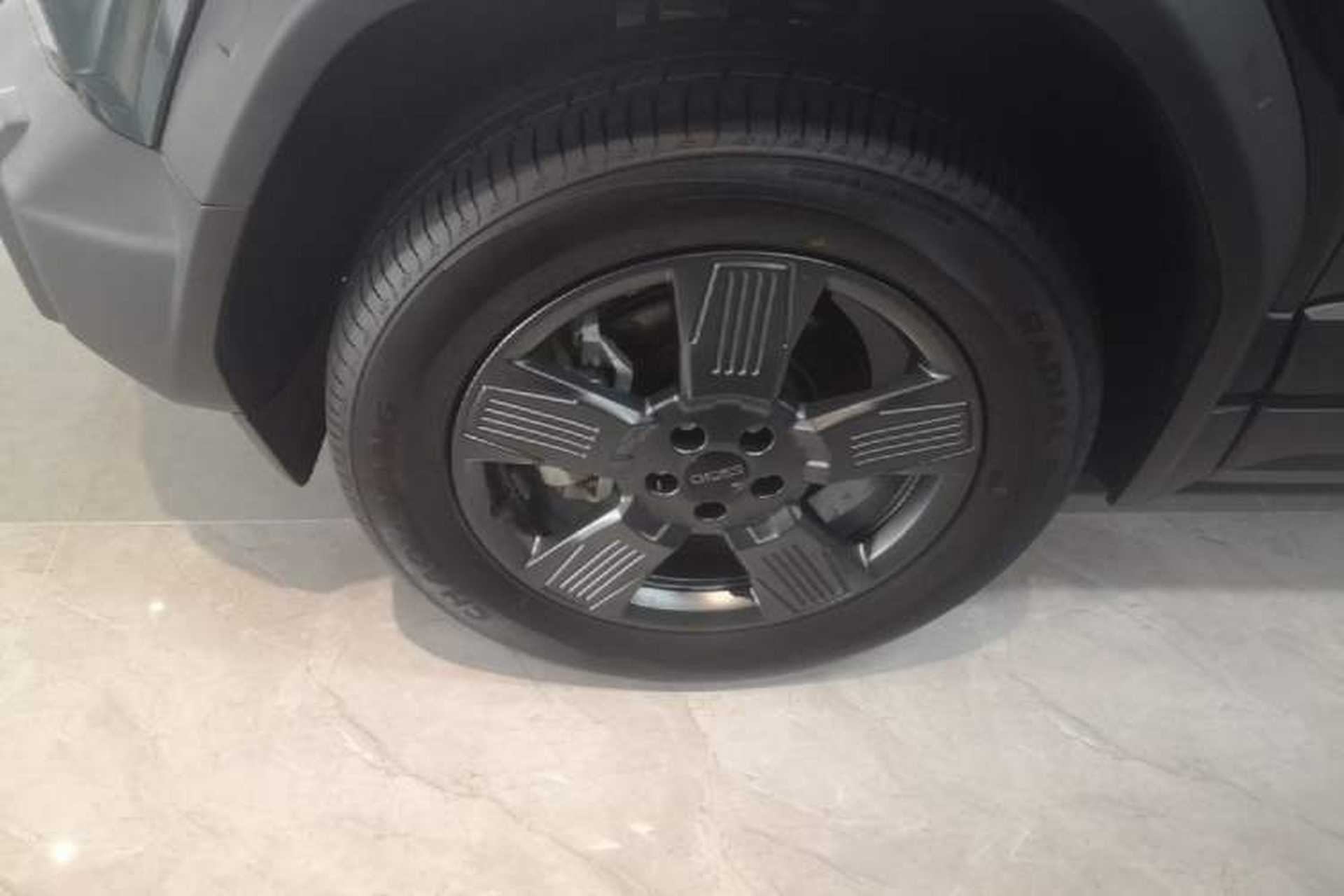 Used iCAR 03 2024 501km Two-Wheel Drive Long-Range Version Left Front Wheel Hub