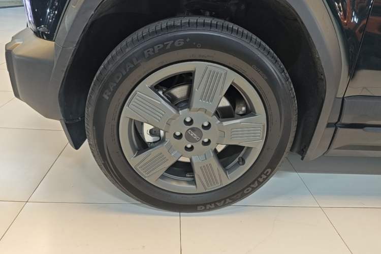 Used iCAR 03 2024 401km Two-Wheel Drive Standard Advanced Version Left Front Wheel Hub