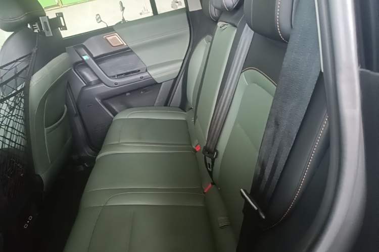 Used iCAR 03 2024 501km Two-Wheel Drive Long-Range Version Left Rear Seat