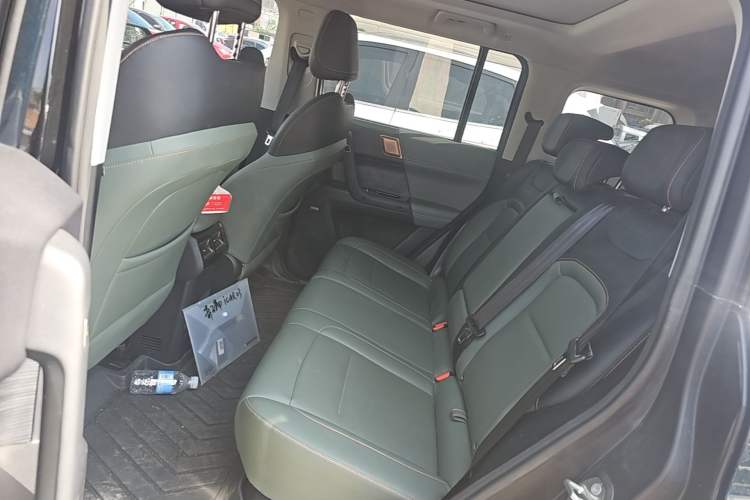 Used iCAR 03 2024 501km Two-Wheel Drive Long-Range Version Left Rear Seat