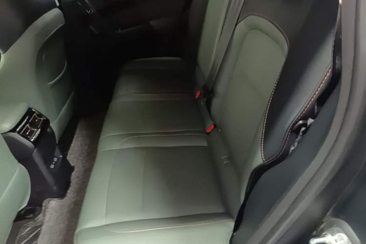 Used iCAR 03 2024 472km Four-Wheel Drive Long-Range Version Left Rear Seat