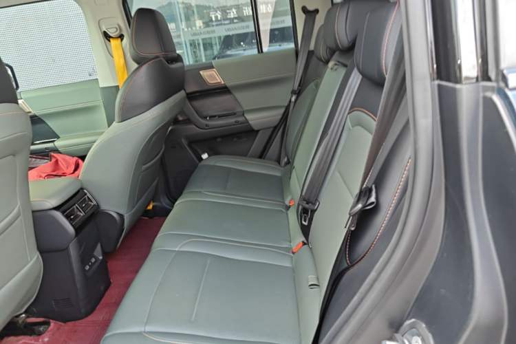 Used iCAR 03 2024 472km Four-Wheel Drive Long-Range Version Left Rear Seat