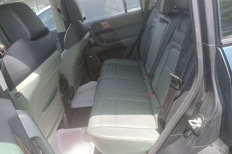 Used iCAR 03 2024 501km Two-Wheel Drive Long-Range Yuechao Edition Left Rear Seat