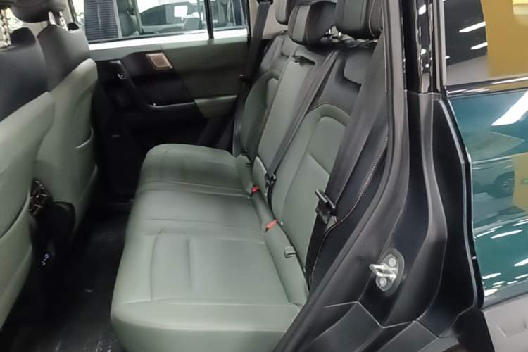 Used iCAR 03 2024 472km Four-Wheel Drive Long-Range Version Left Rear Seat