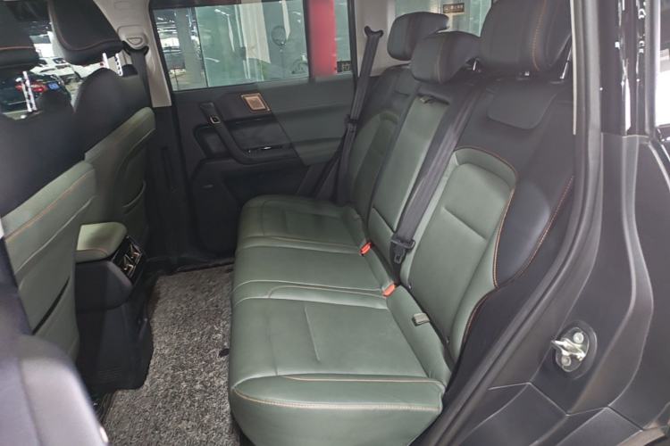 Used iCAR 03 2024 472km Four-Wheel Drive Long-Range Version Left Rear Seat
