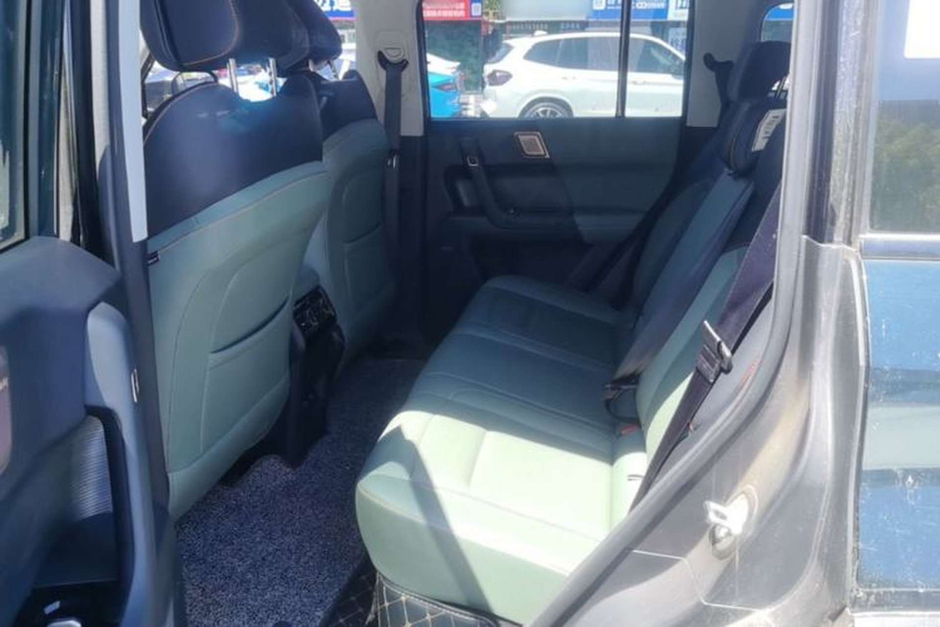 Used iCAR 03 2024 501km Four-wheel Drive Long-Range Advanced Version Left Rear Seat
