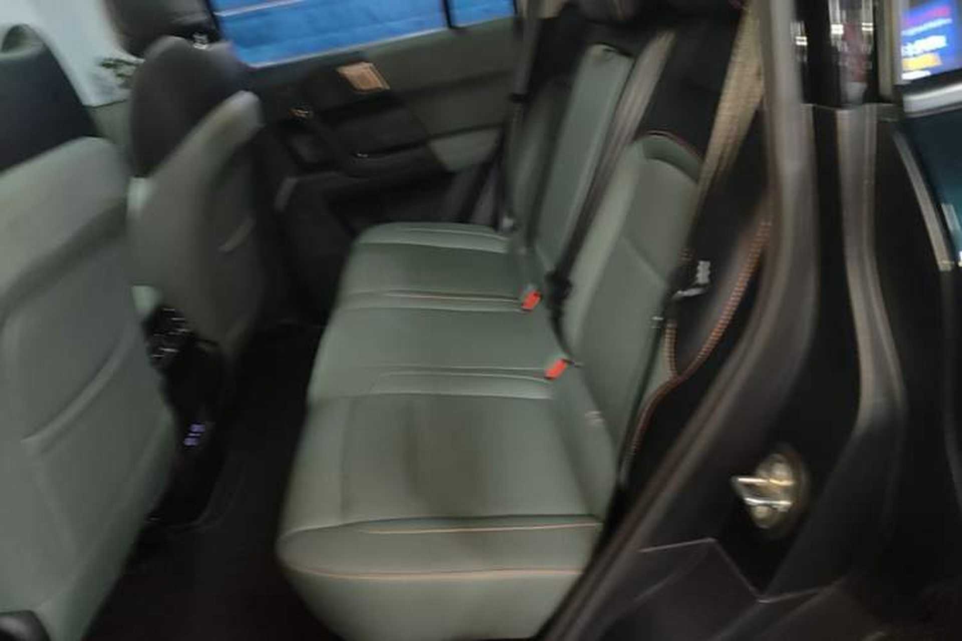 Used iCAR 03 2024 401km Two-Wheel Drive Standard Edition Left Rear Seat