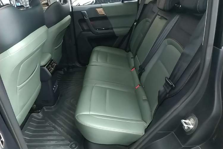 Used iCAR 03 2024 501km Four-wheel Drive Long-Range Advanced Version Left Rear Seat