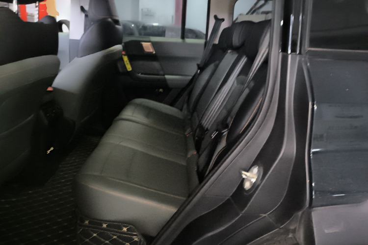 Used iCAR 03 2024 472km Four-Wheel Drive Long-Range Version Left Rear Seat