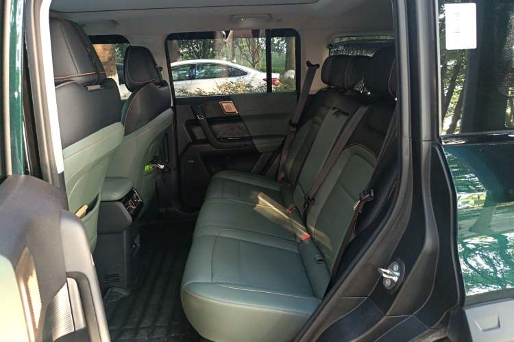 Used iCAR 03 2024 501km Two-Wheel Drive Long-Range Version Left Rear Seat