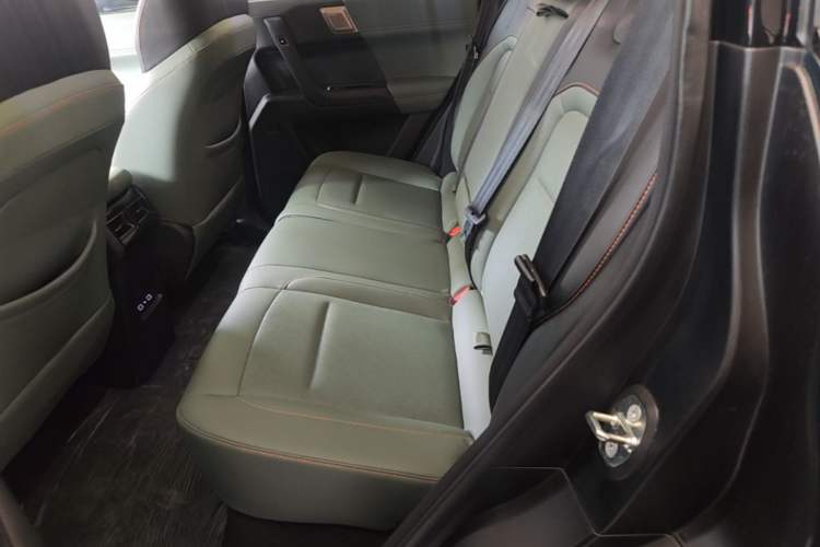 Used iCAR 03 2024 501km Two-Wheel Drive Long-Range Version Left Rear Seat