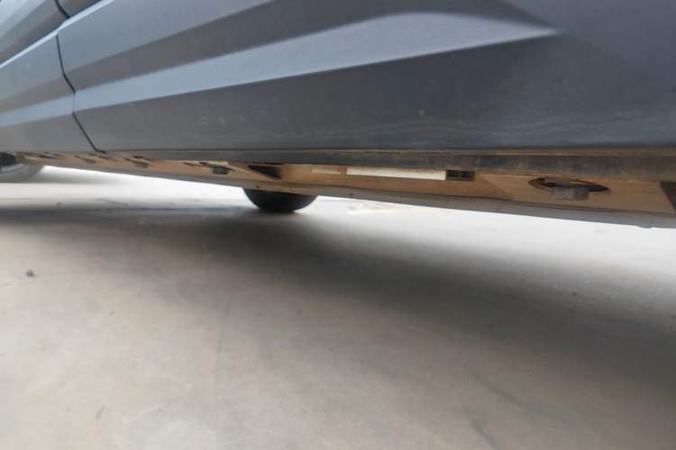 Used iCAR 03 2024 501km Two-Wheel Drive Long-Range Version Left Side Sill
