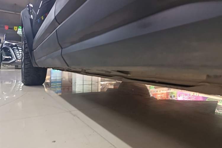Used iCAR 03 2024 501km Four-wheel Drive Long-Range Advanced Version Left Side Sill